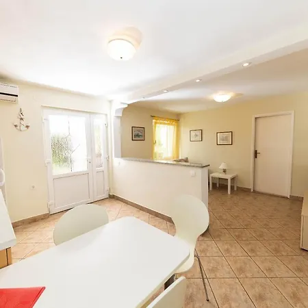 Apartments Nada Selce Exterior photo